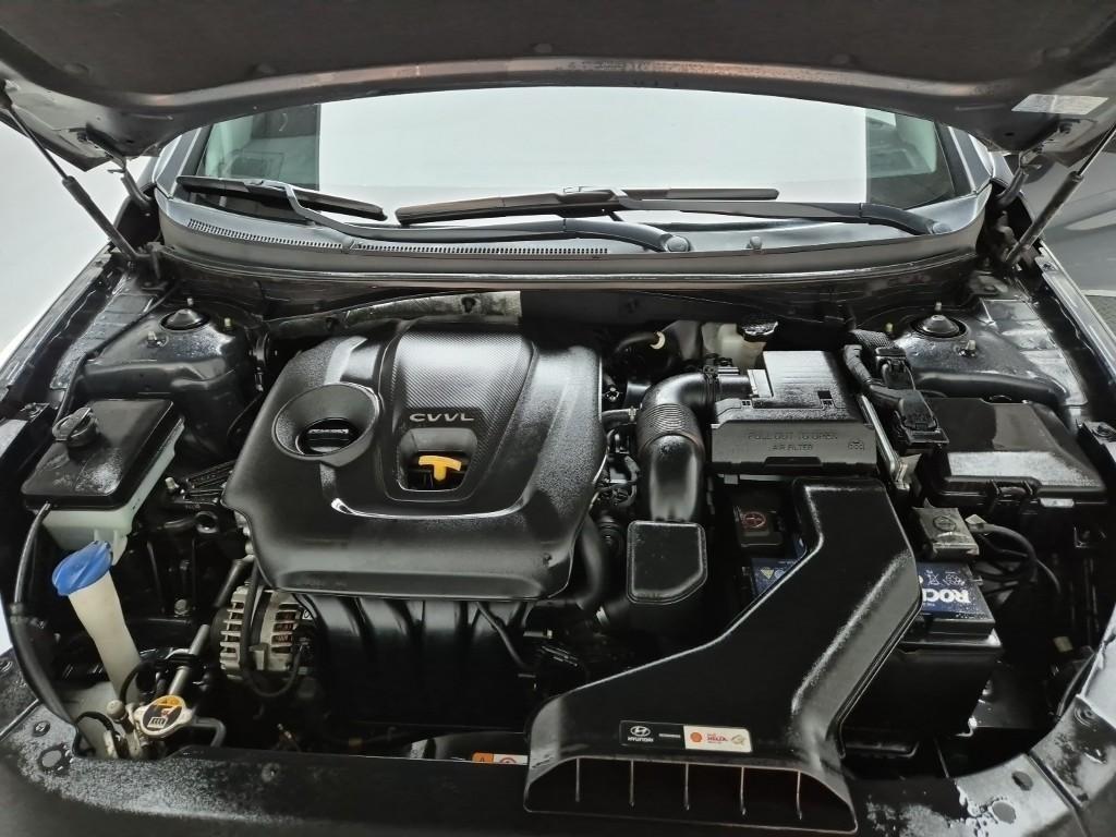 HYUNDAI Sonata - Vista 5