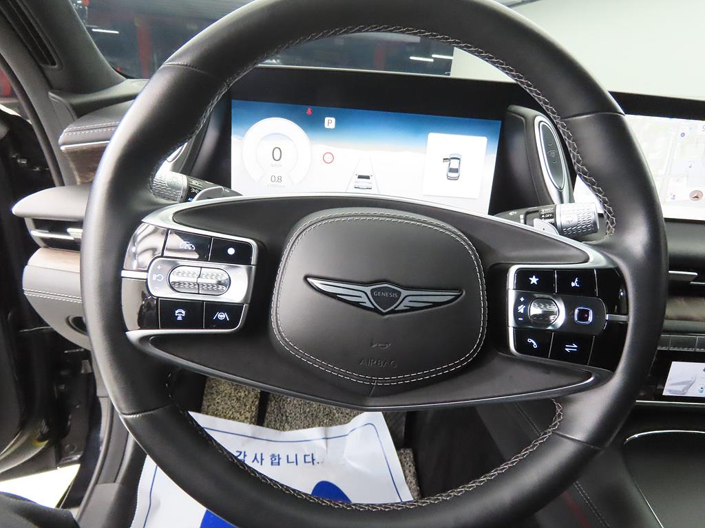 Genesis G90 - Vista 8