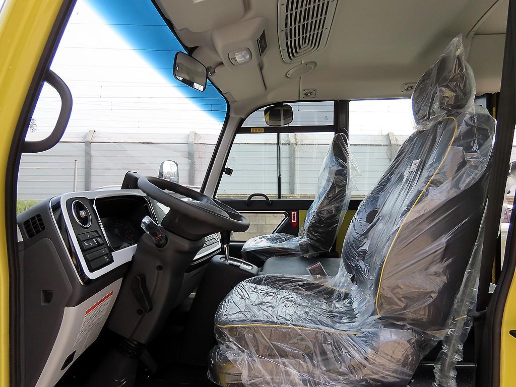 medium and large bus Hyundai bus - Vista 6