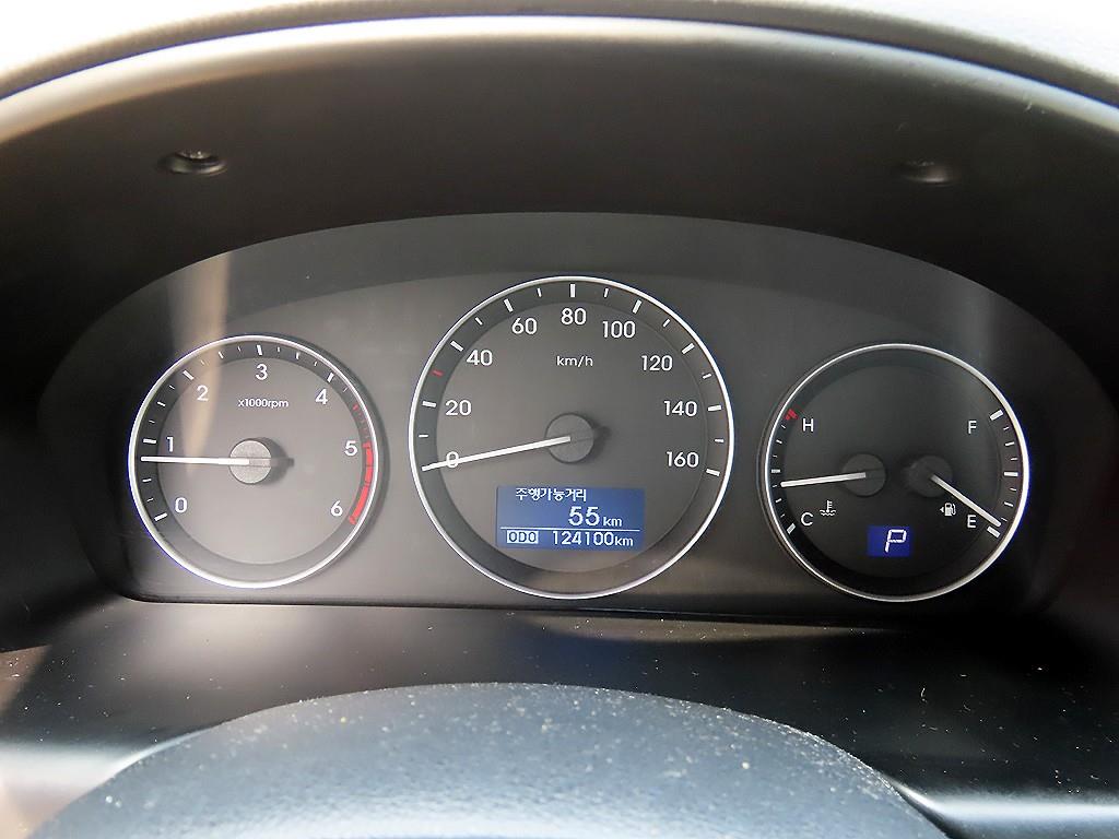 HYUNDAI Starex - Vista 10