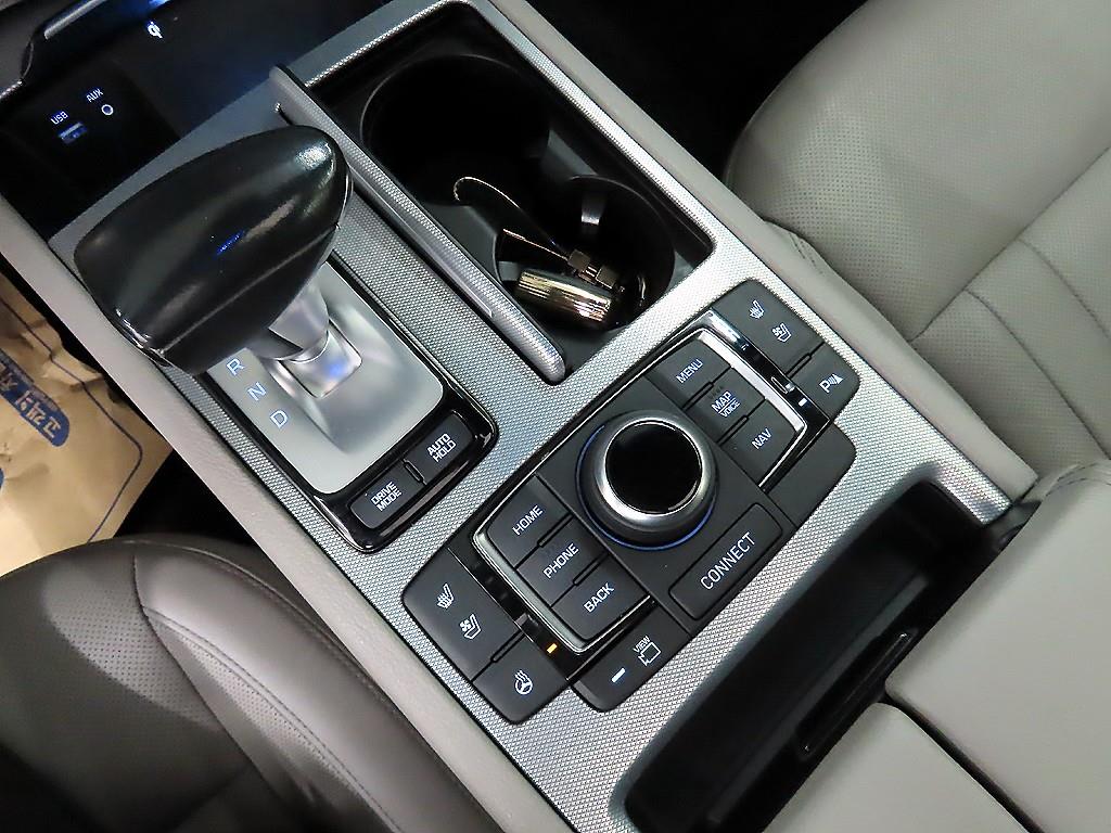 Genesis G80 - Vista 10