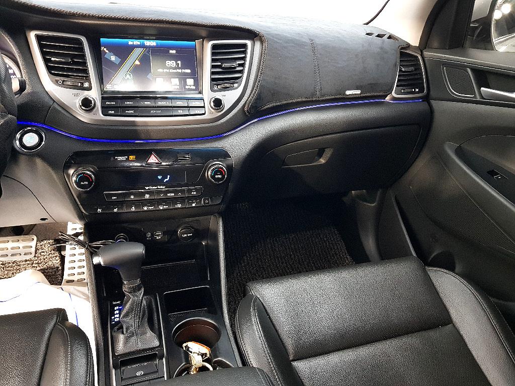 HYUNDAI Tucson - Vista 10