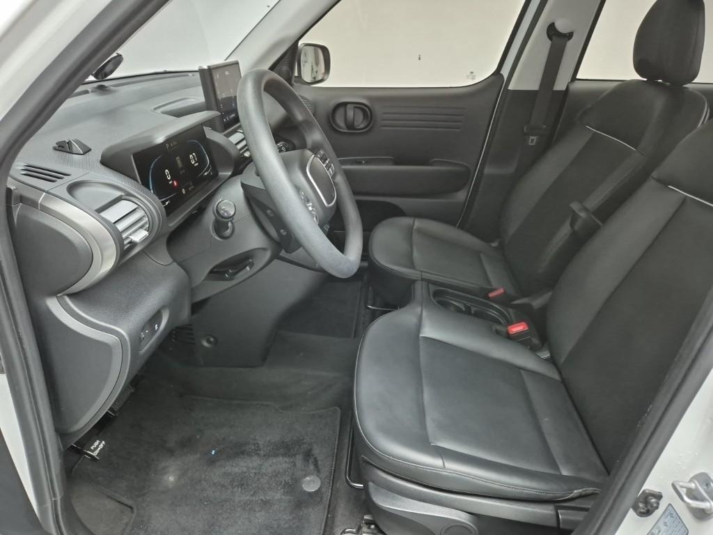 HYUNDAI Casper - Vista 12