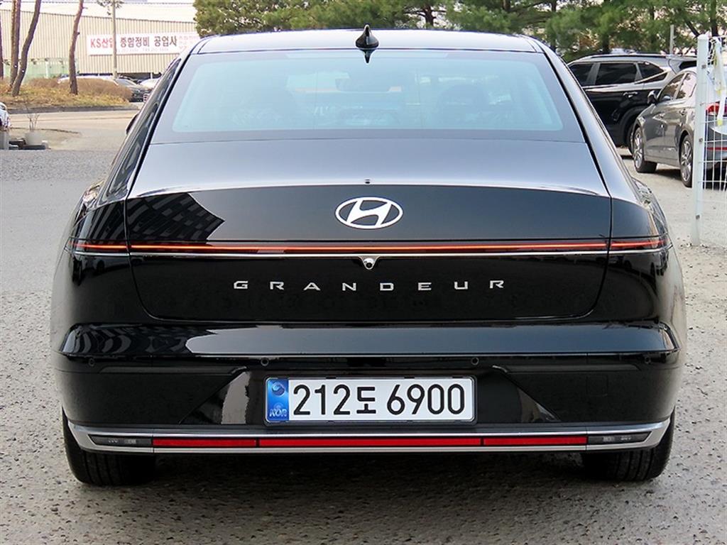 HYUNDAI Grandeur - Vista 4
