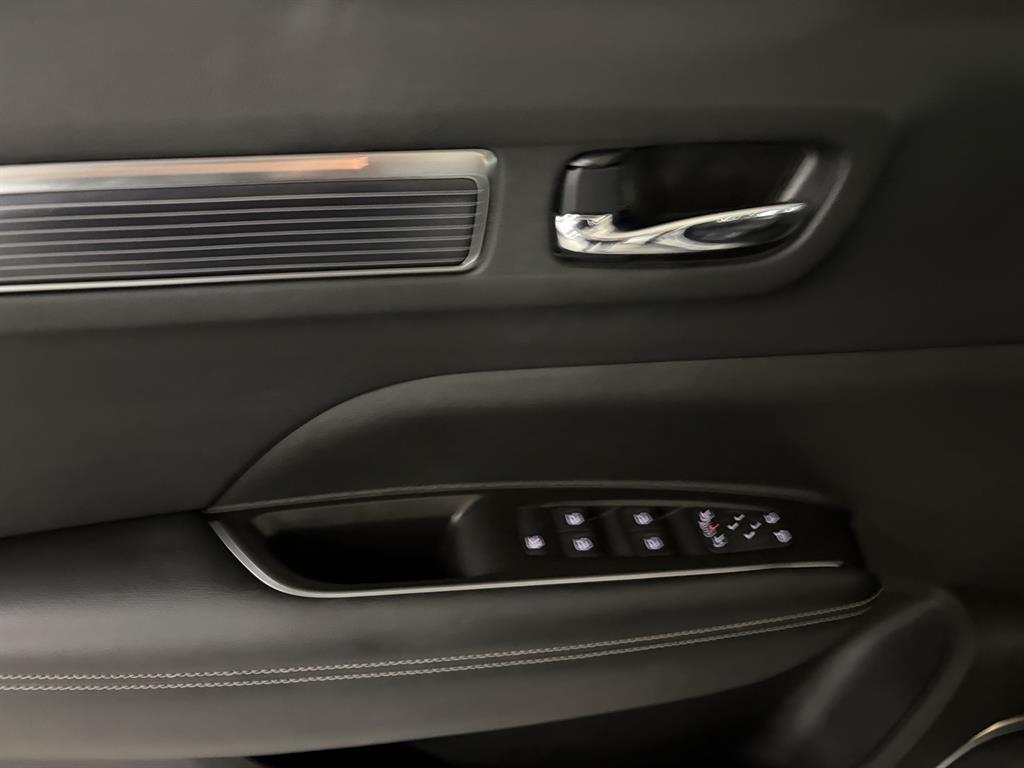 SAMSUNG QM6 2022 Blanco - Importación desde Corea - HF Imports Iquique - Foto 13