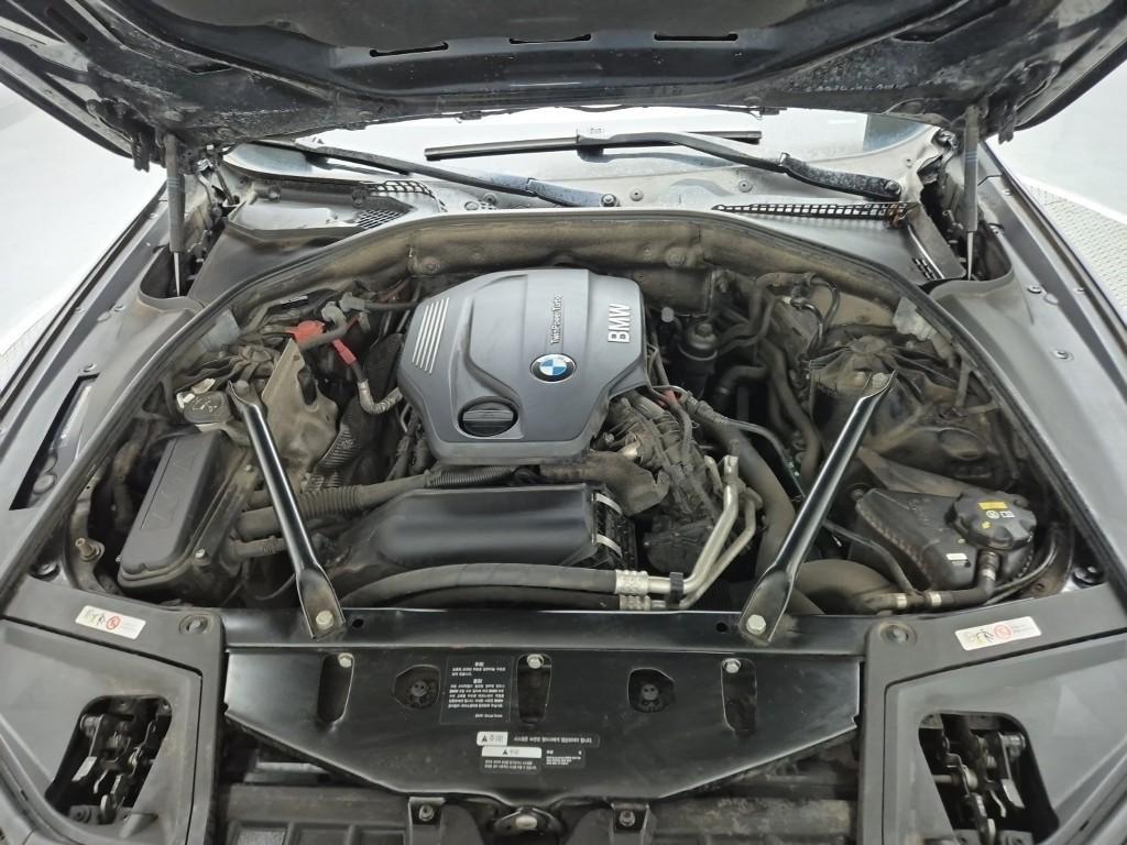 BMW 5 Series - Vista 5