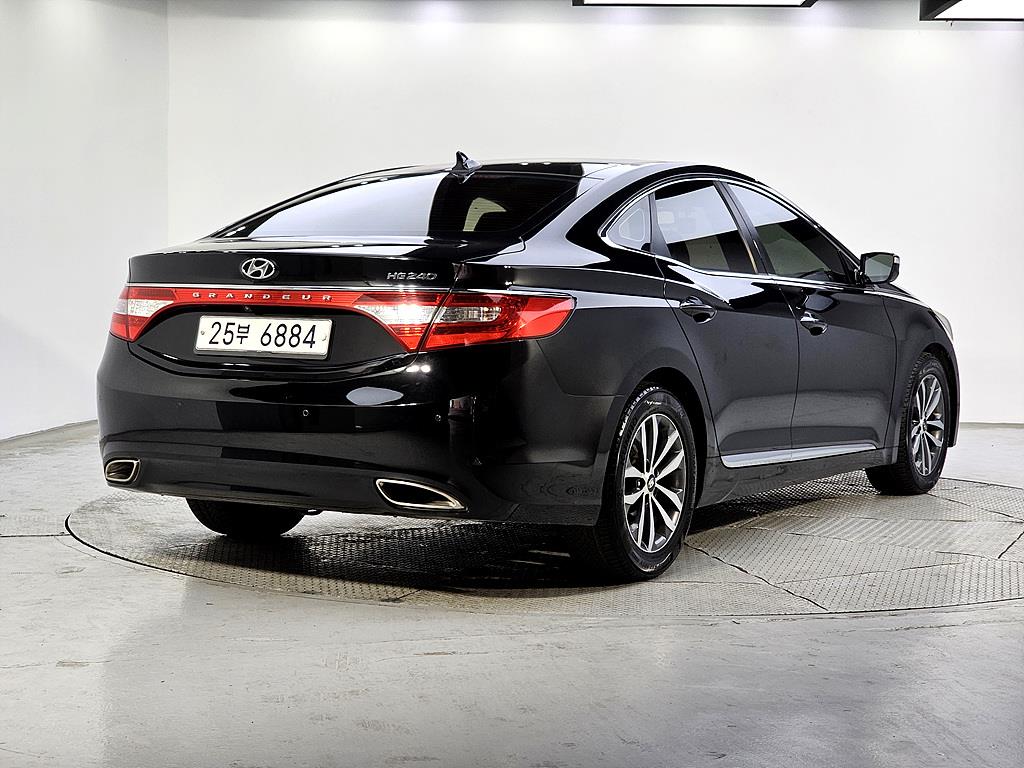 HYUNDAI Grandeur - Vista 4