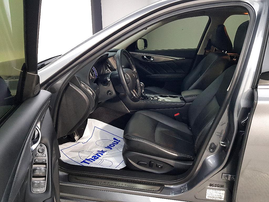 Infiniti Q - Vista 8