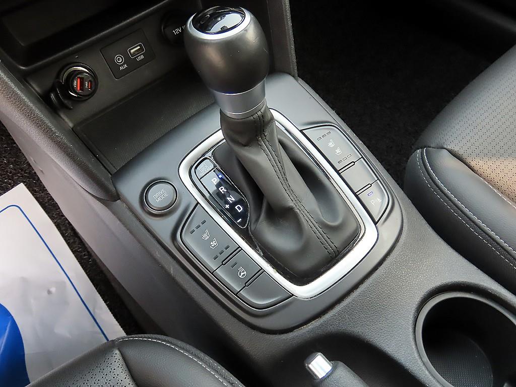 HYUNDAI Kona - Vista 10