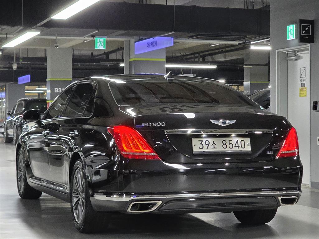 Genesis EQ900 - Vista 4