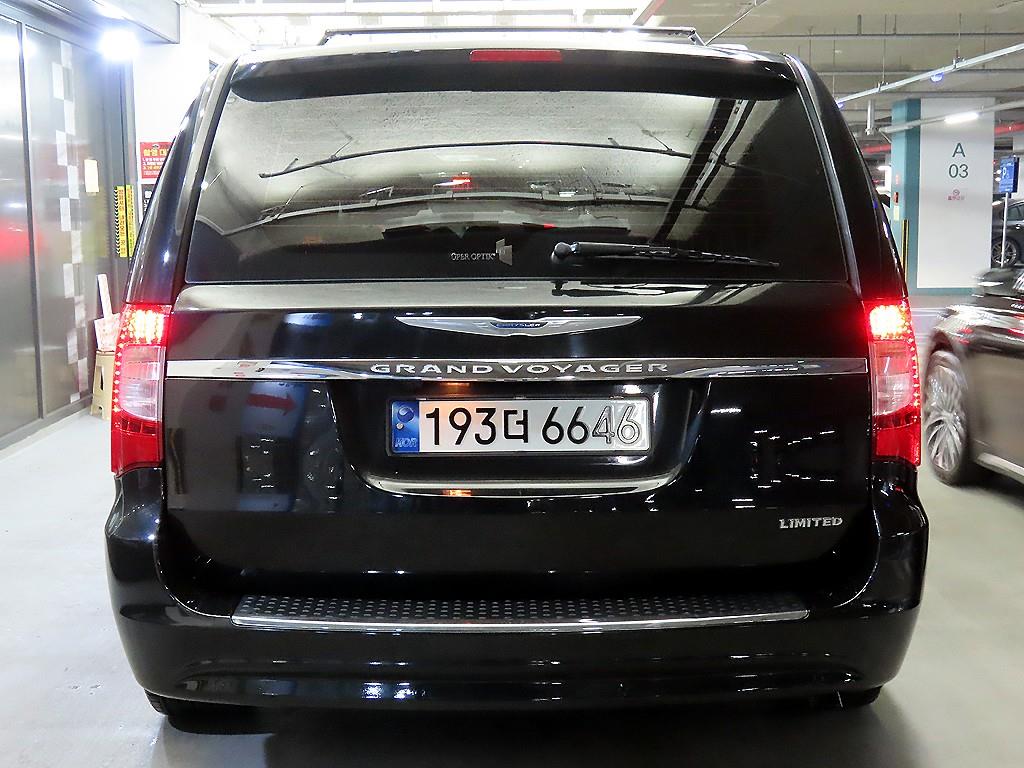 Chrysler Voyager - Vista 5