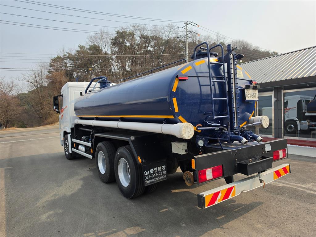 medium and large cargo Rory - Vista 7