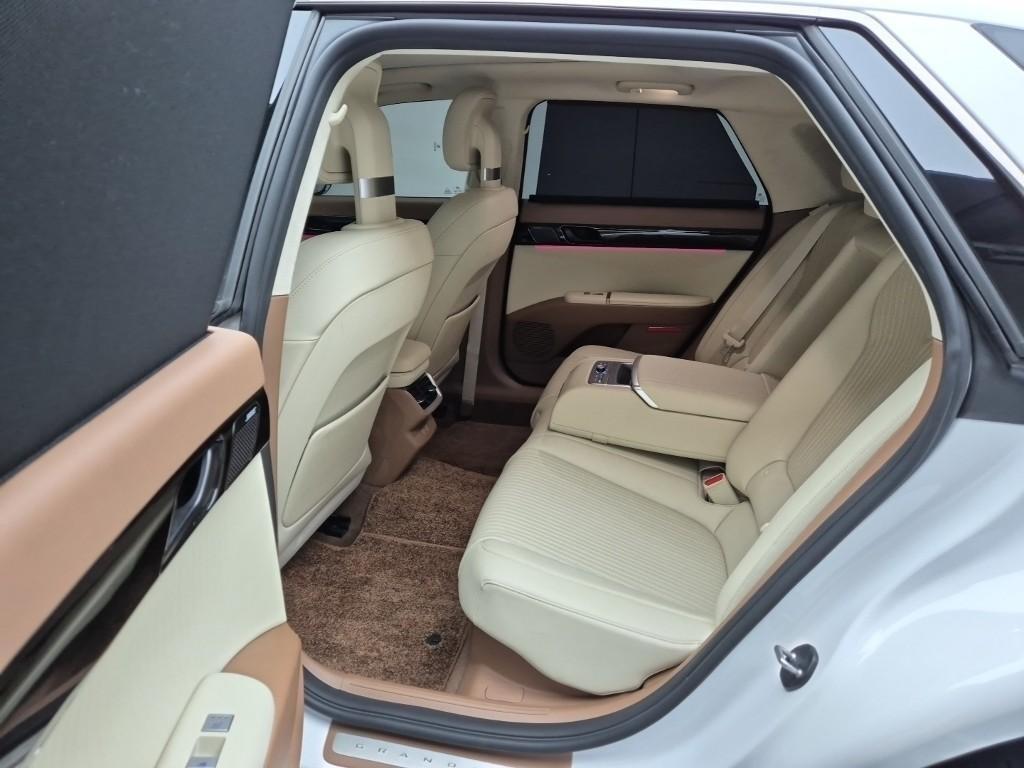 HYUNDAI Grandeur - Vista 9