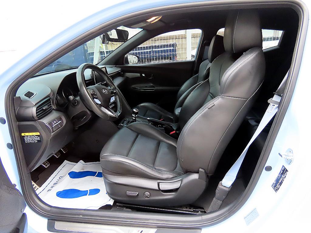 HYUNDAI Veloster - Vista 5