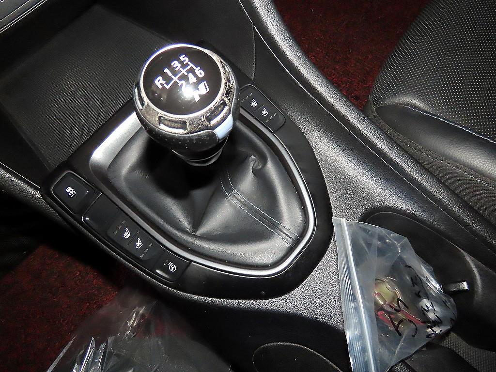 HYUNDAI Veloster - Vista 12