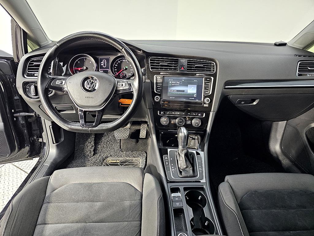 Volkswagen Golf - Vista 5