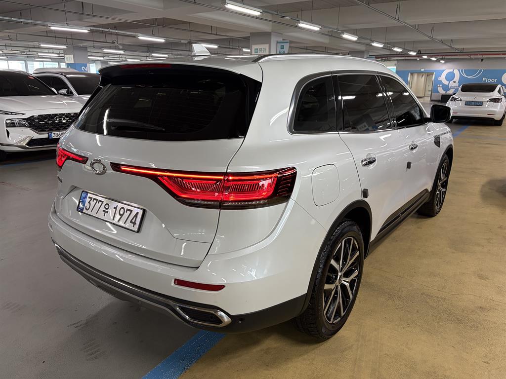 SAMSUNG QM6 - Vista 6