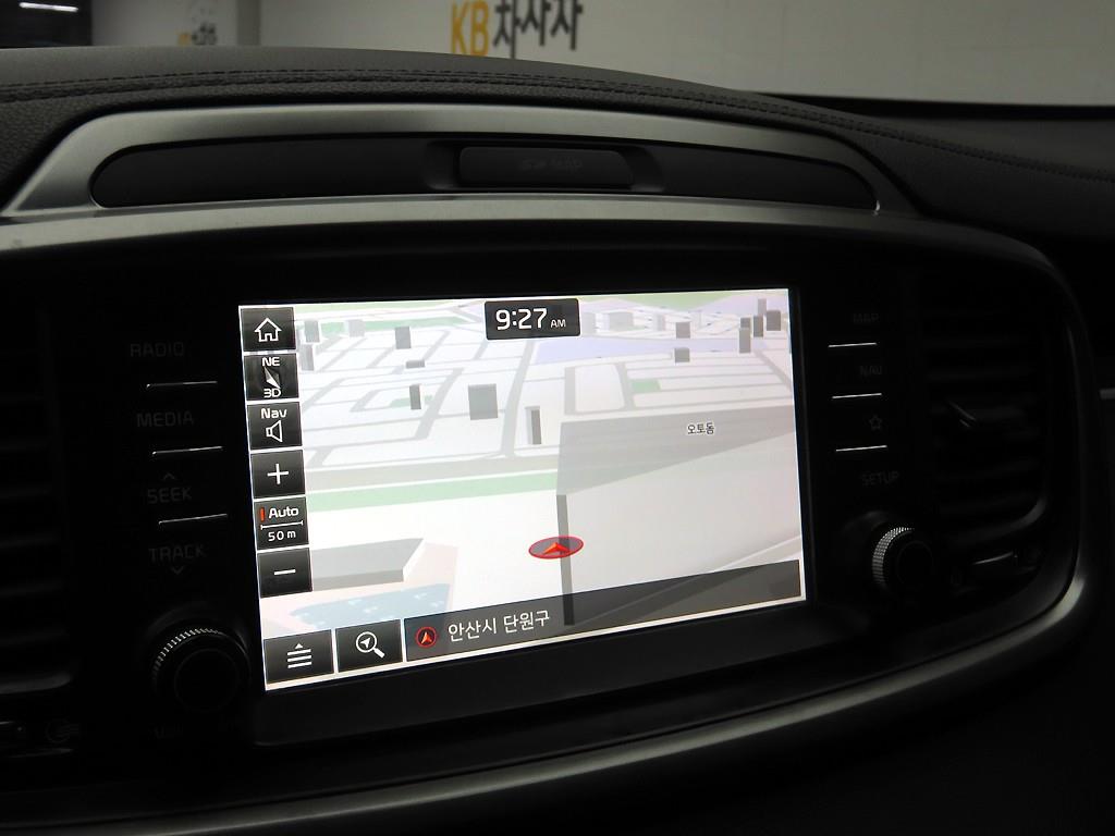 KIA Sorento - Vista 8