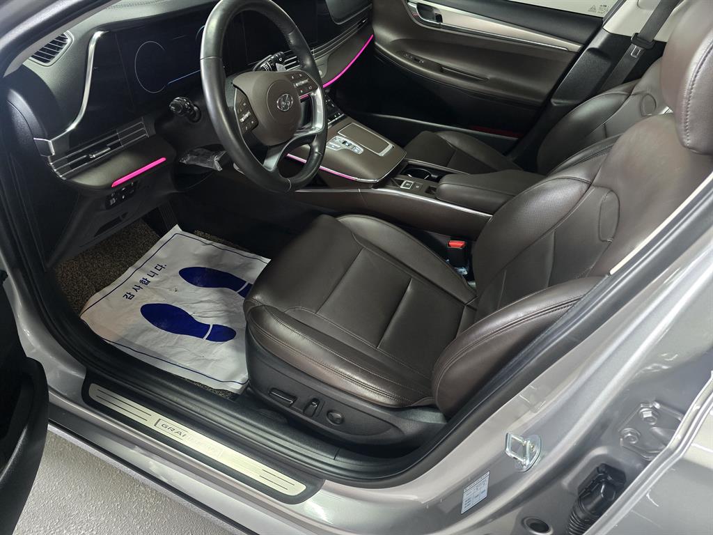 HYUNDAI Grandeur - Vista 5