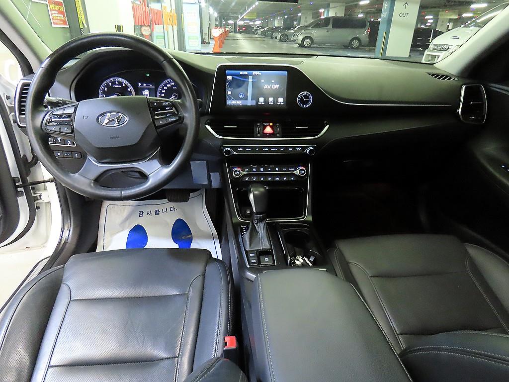 HYUNDAI Grandeur - Vista 10