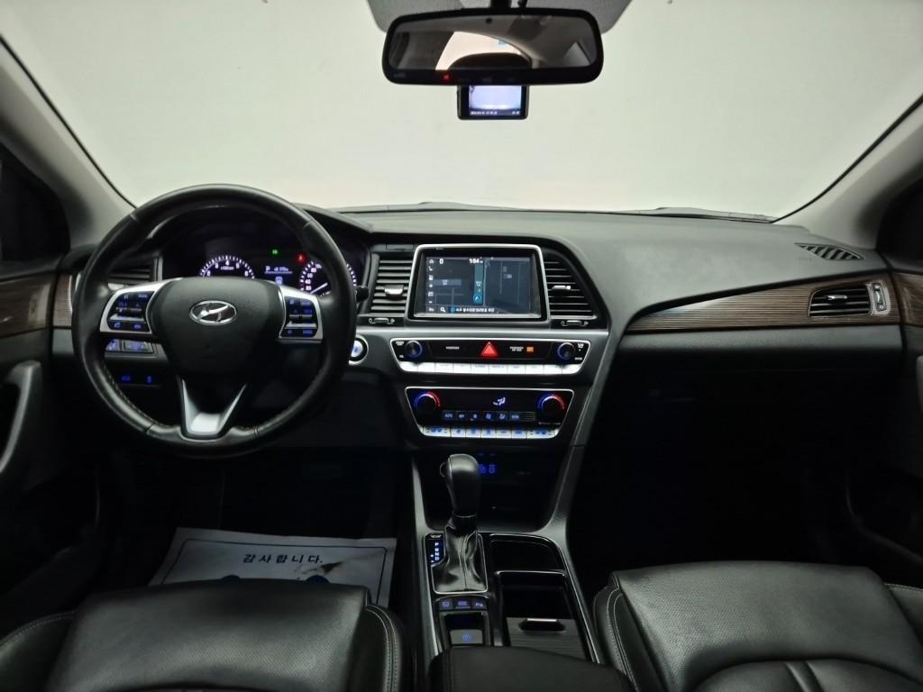 HYUNDAI Sonata - Vista 7