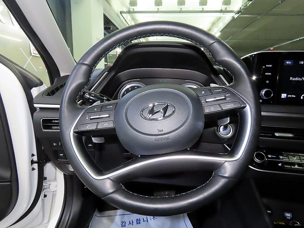 HYUNDAI Sonata - Vista 8