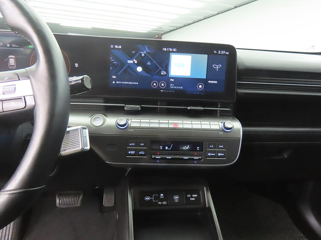 HYUNDAI Kona - Vista 10