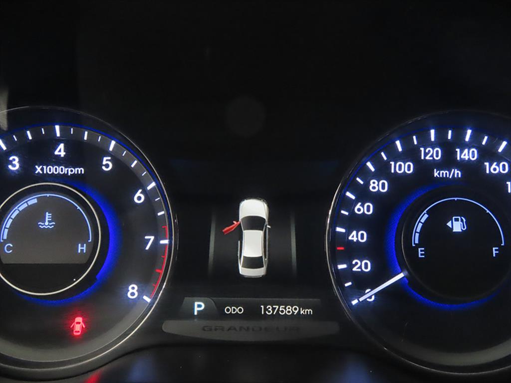 HYUNDAI Grandeur - Vista 9