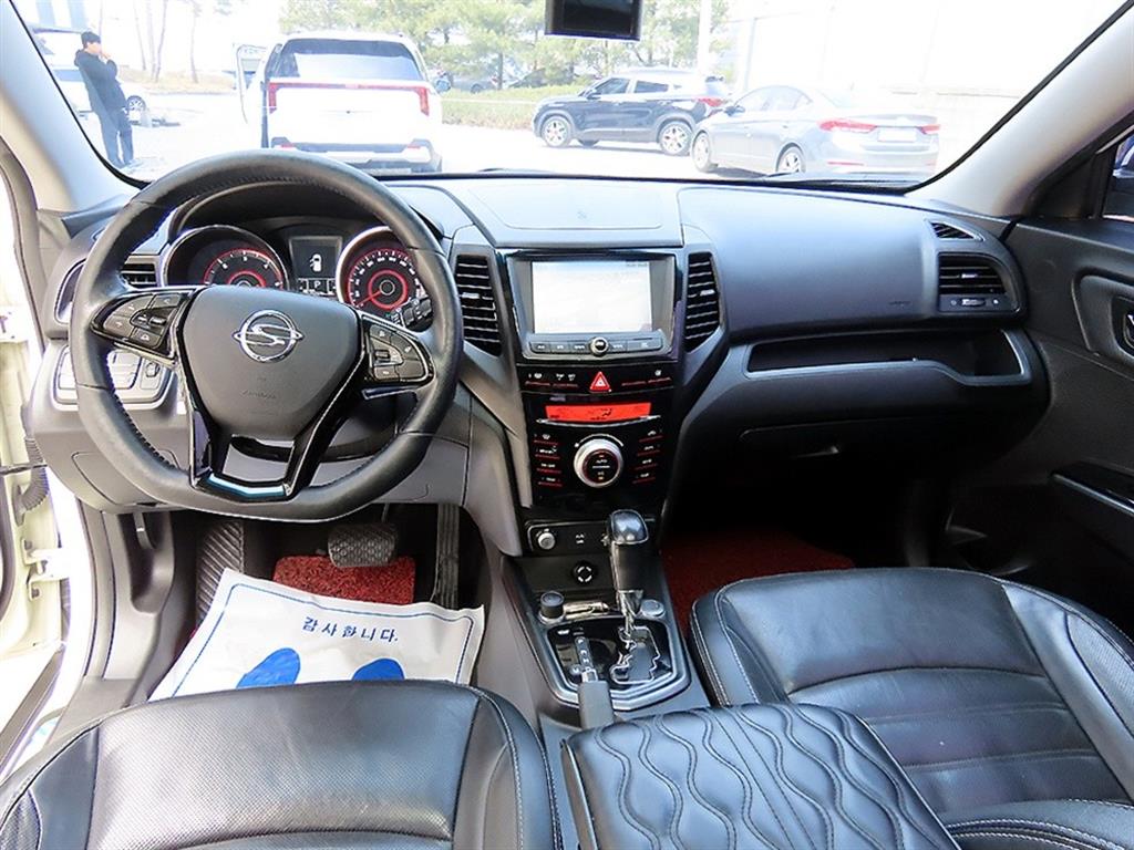 Ssangyong Tivoli - Vista 7