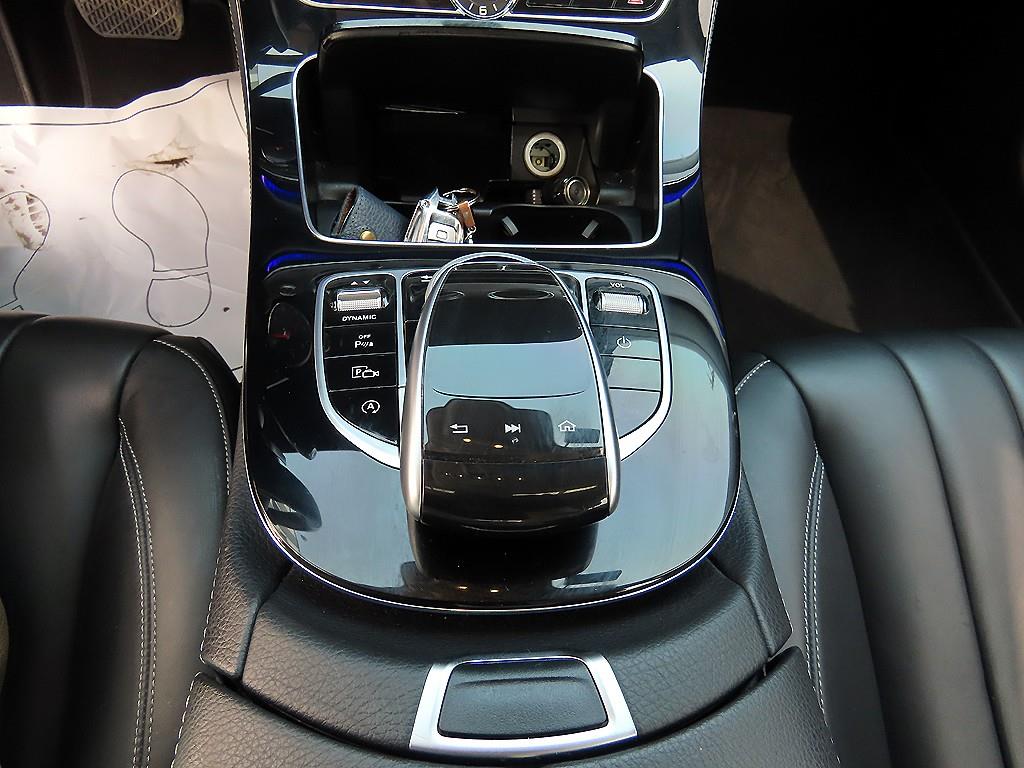 Mercedes Benz E class 2017 Blanco - Importación desde Corea - HF Imports Iquique - Foto 13