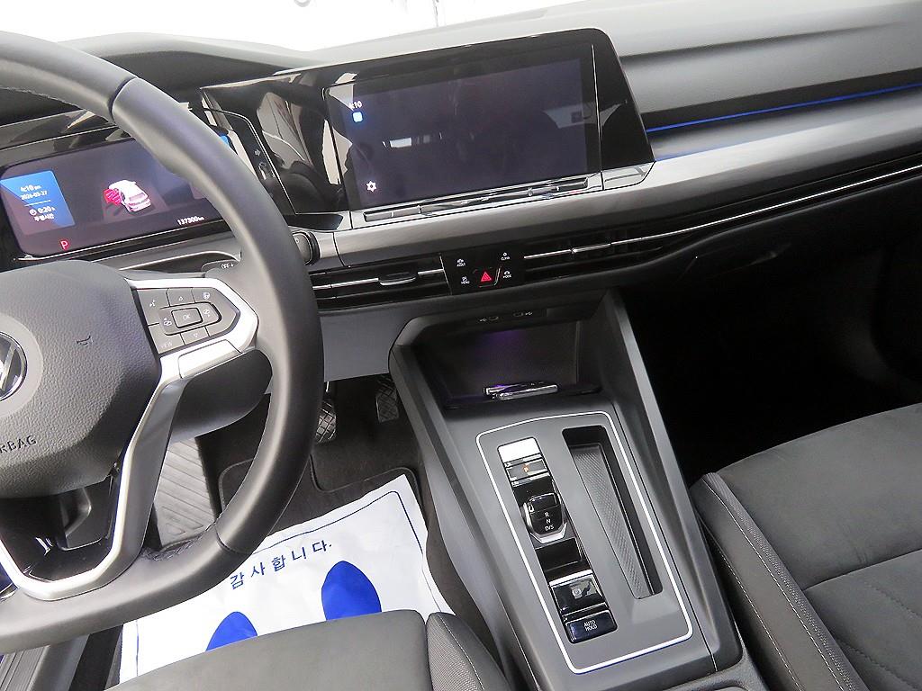 Volkswagen Golf - Vista 11