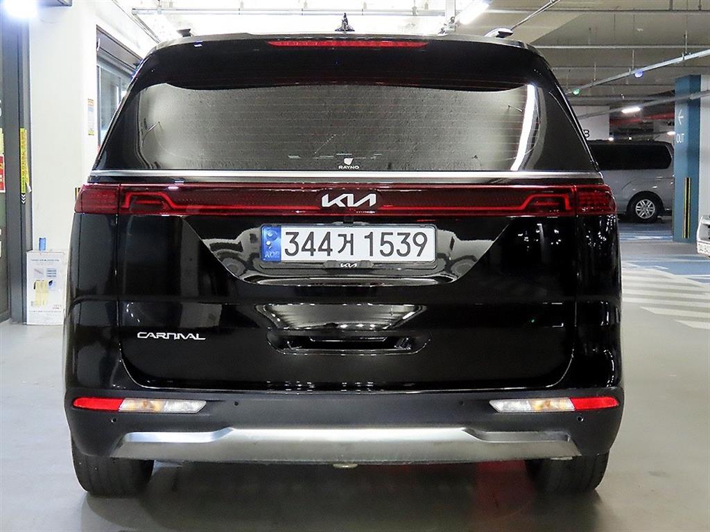 KIA Carnival - Vista 5