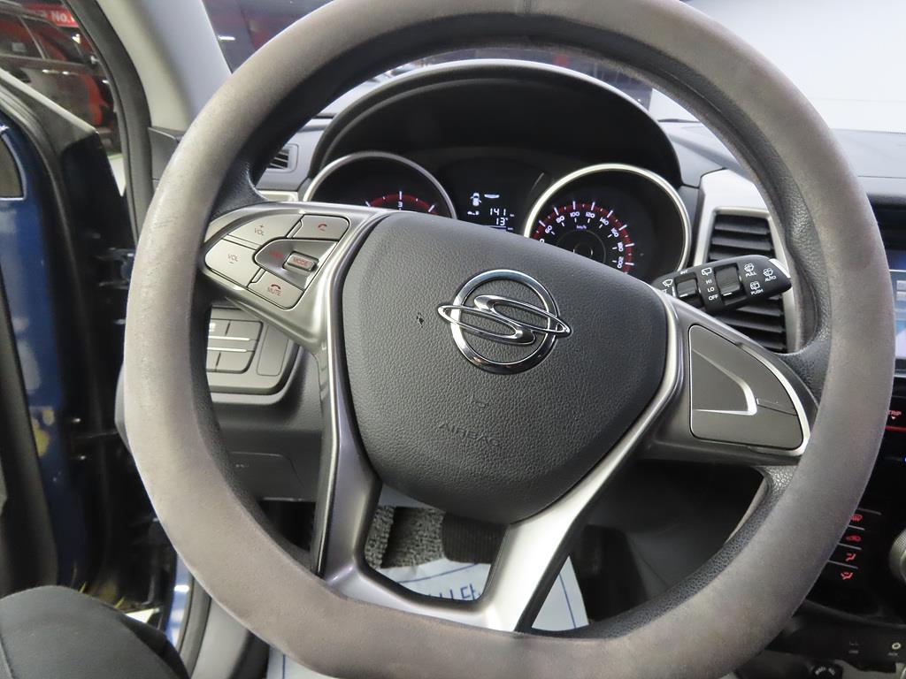 Ssangyong Tivoli - Vista 8