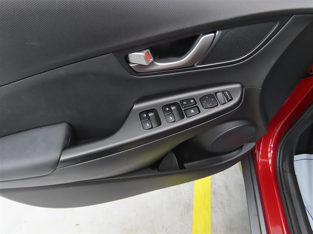 HYUNDAI Kona - Vista 12