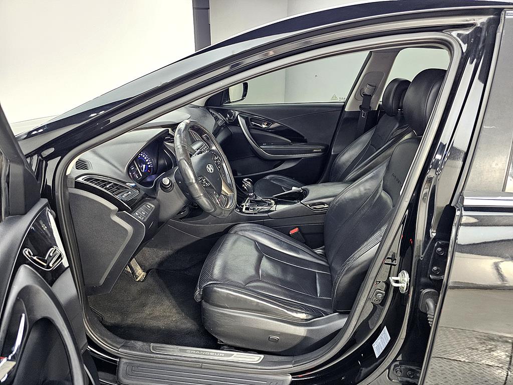 HYUNDAI Grandeur - Vista 8