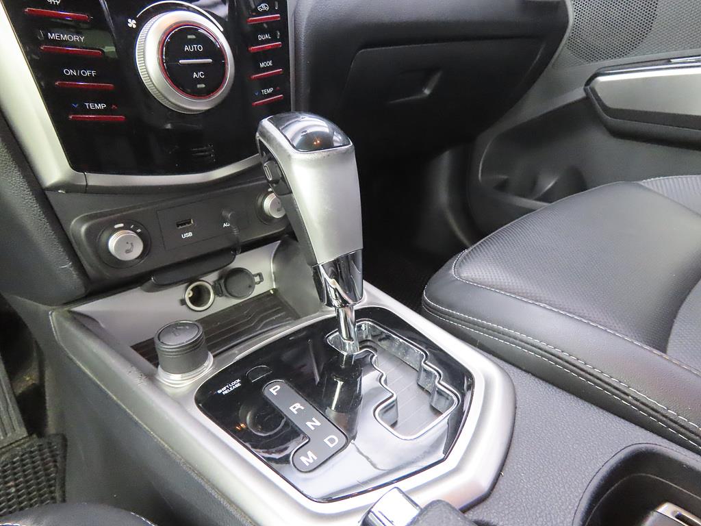 Ssangyong Tivoli - Vista 11