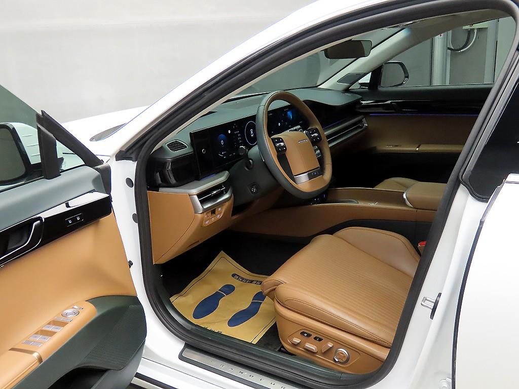 HYUNDAI Grandeur - Vista 5