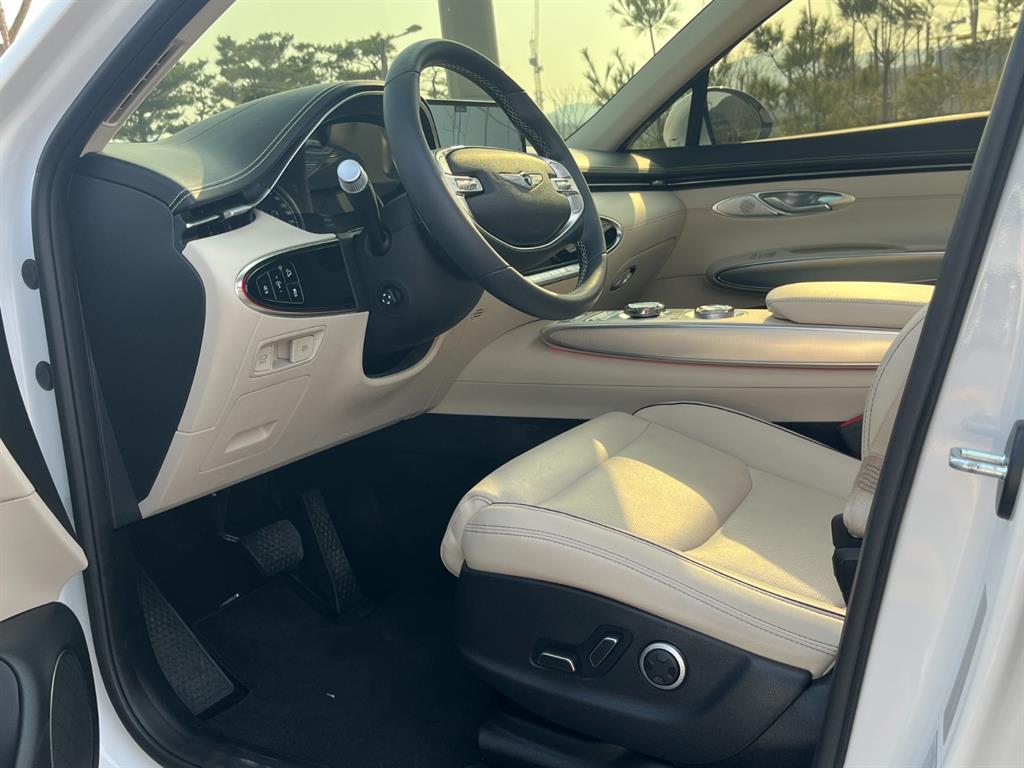 Genesis GV70 2023 Blanco - Importación desde Corea - HF Imports Iquique - Foto 16