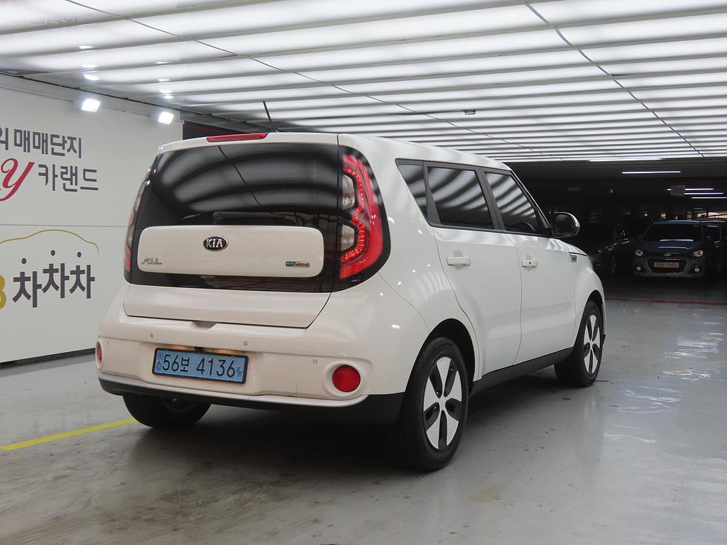 KIA Soul - Vista 4