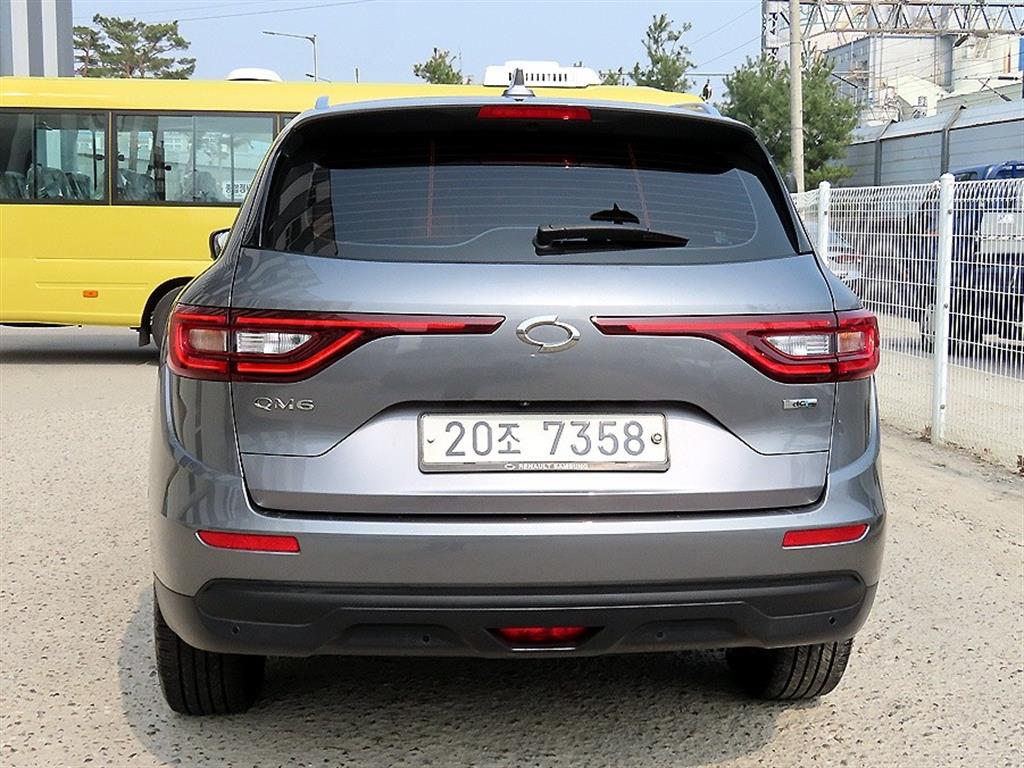 SAMSUNG QM6 - Vista 4