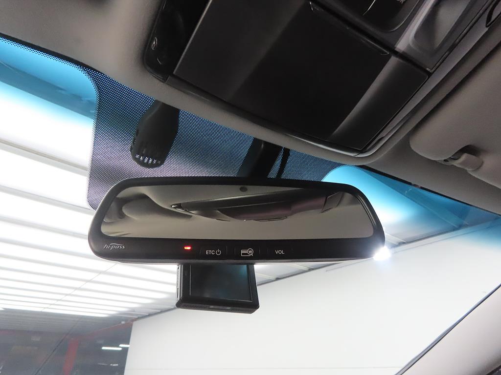 HYUNDAI Grandeur - Vista 12