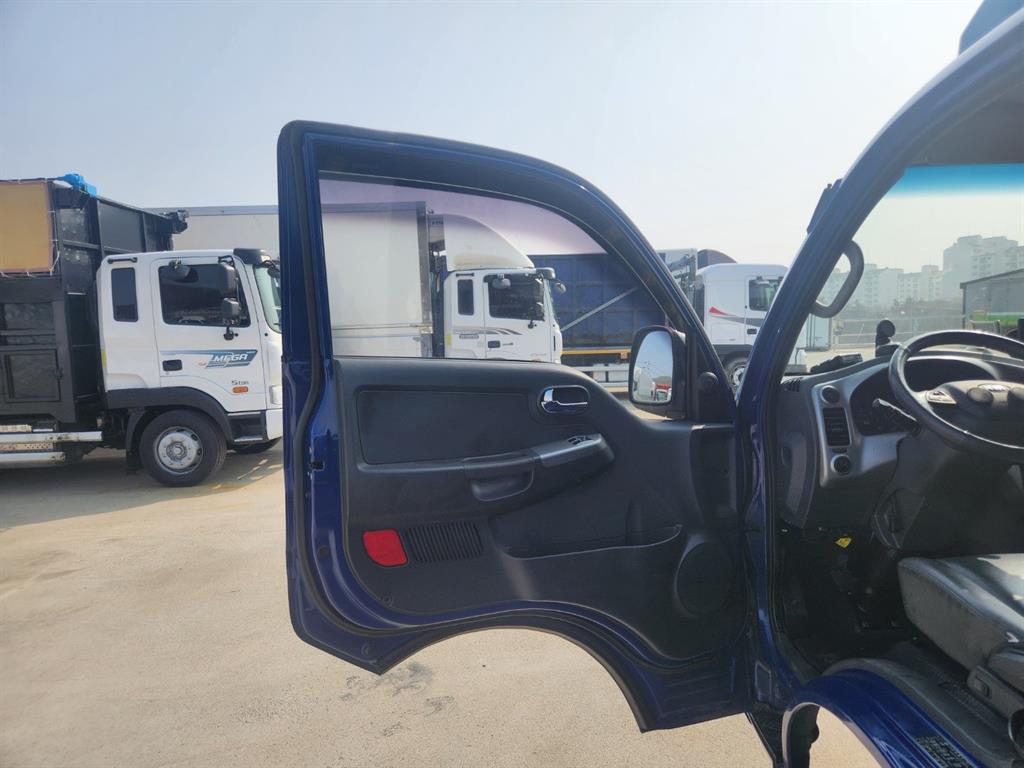 Small Truck Cargo (small) - Vista 12