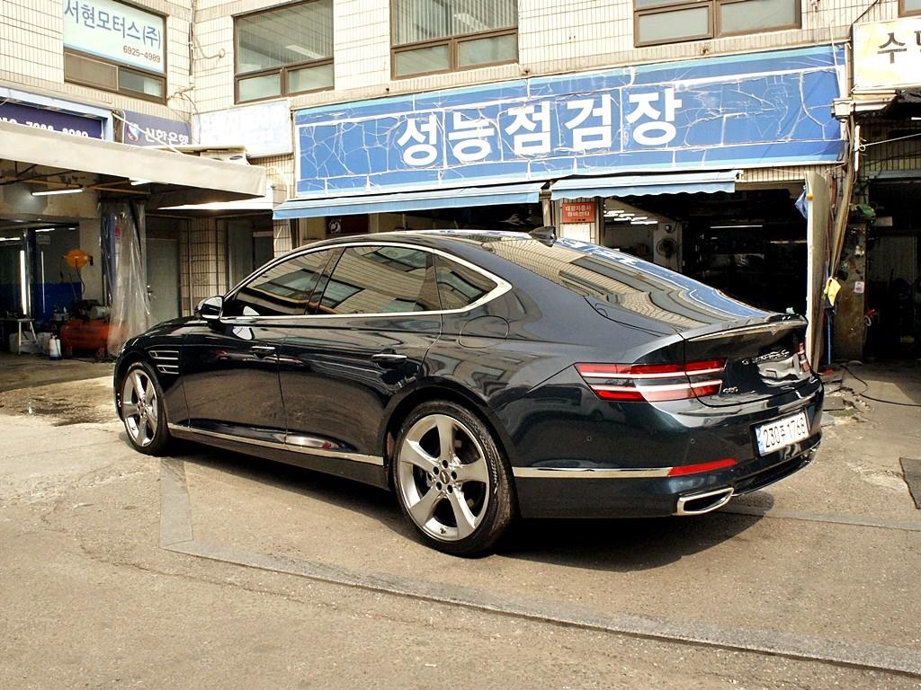 Genesis G80 - Vista 7