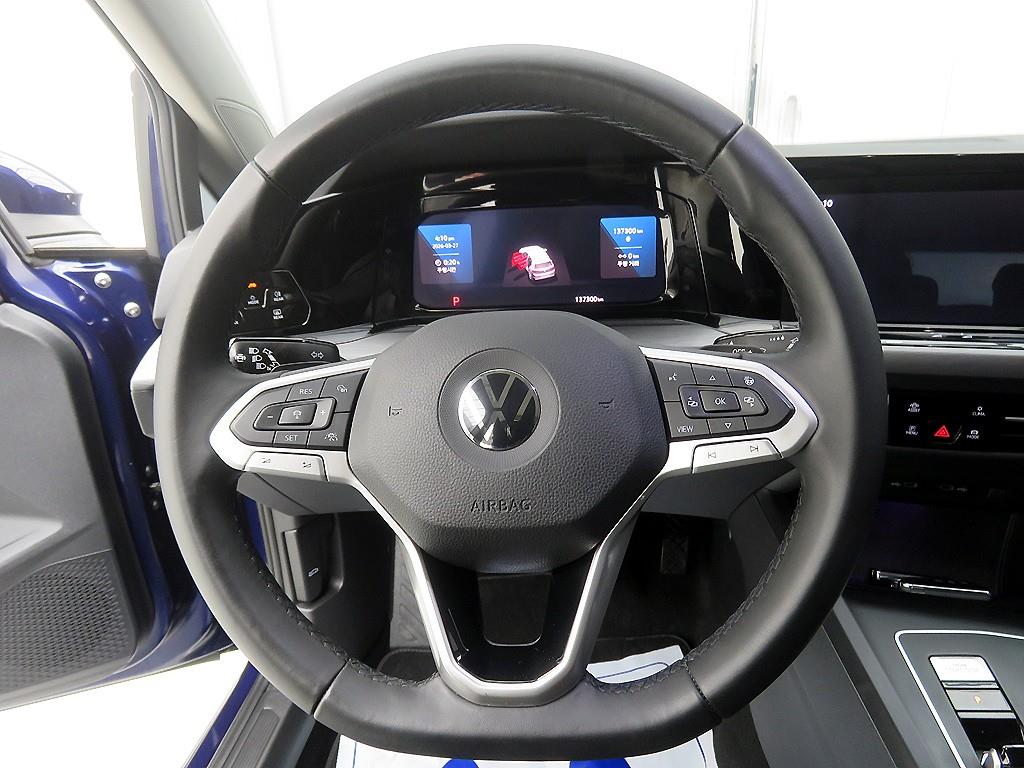 Volkswagen Golf - Vista 10