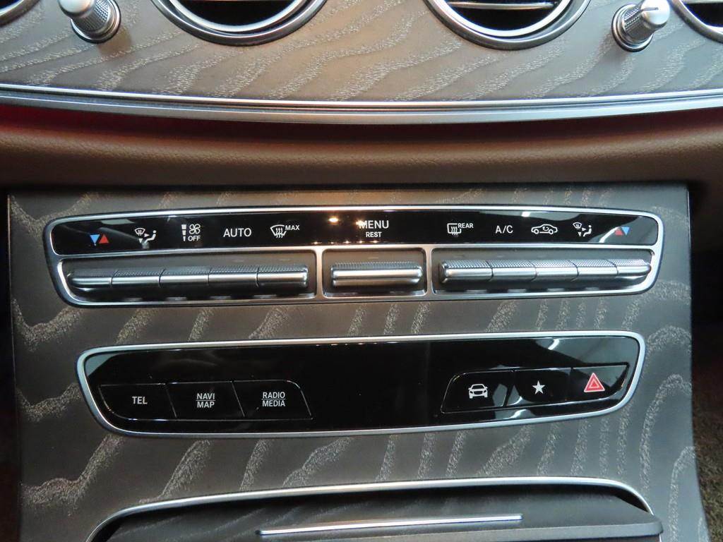 Mercedes Benz E class - Vista 12