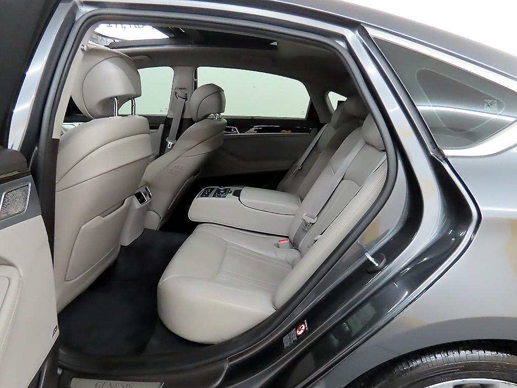 Genesis G80 - Vista 6