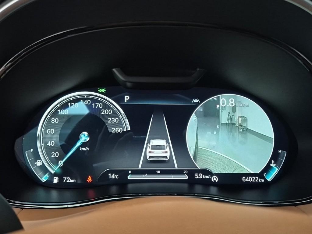 Genesis GV70 - Vista 6