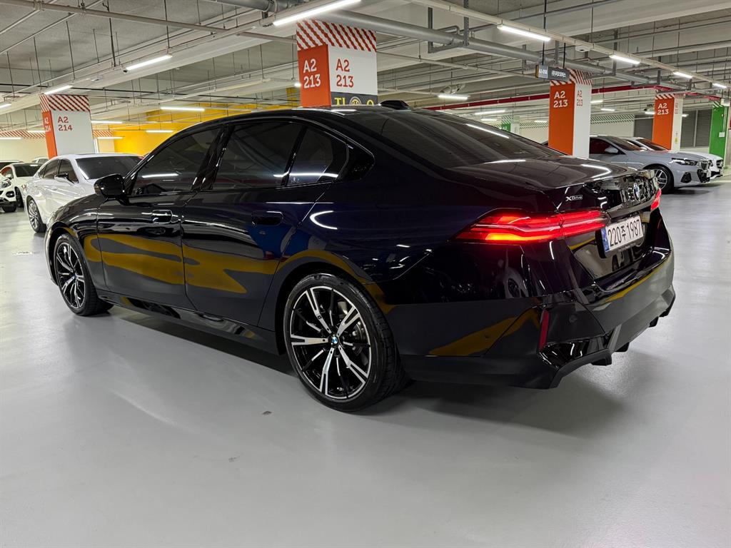 BMW 5 Series - Vista 4