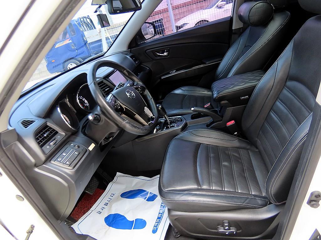 Ssangyong Tivoli - Vista 5