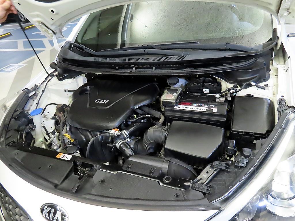 KIA K3 2015 Blanco - Importación desde Corea - HF Imports Iquique - Foto 19